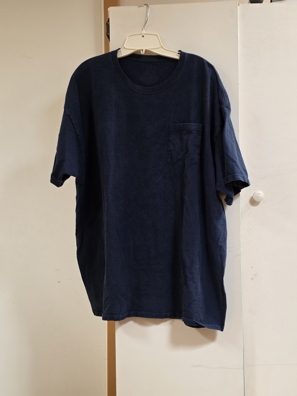 Men's Short Sleeve Pocket Tee in Navy